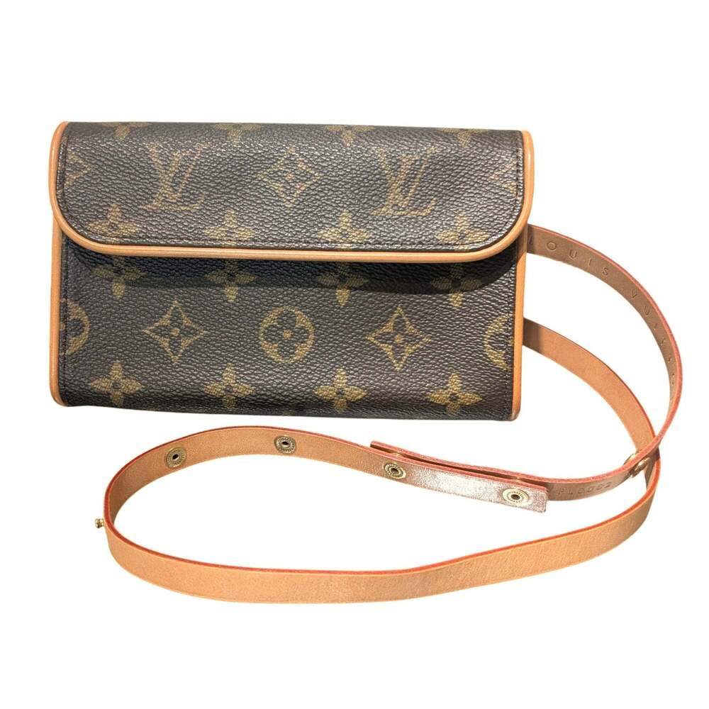 LOUIS VUITTON Authentic Brown Monogram Pochette Shoulder Bag